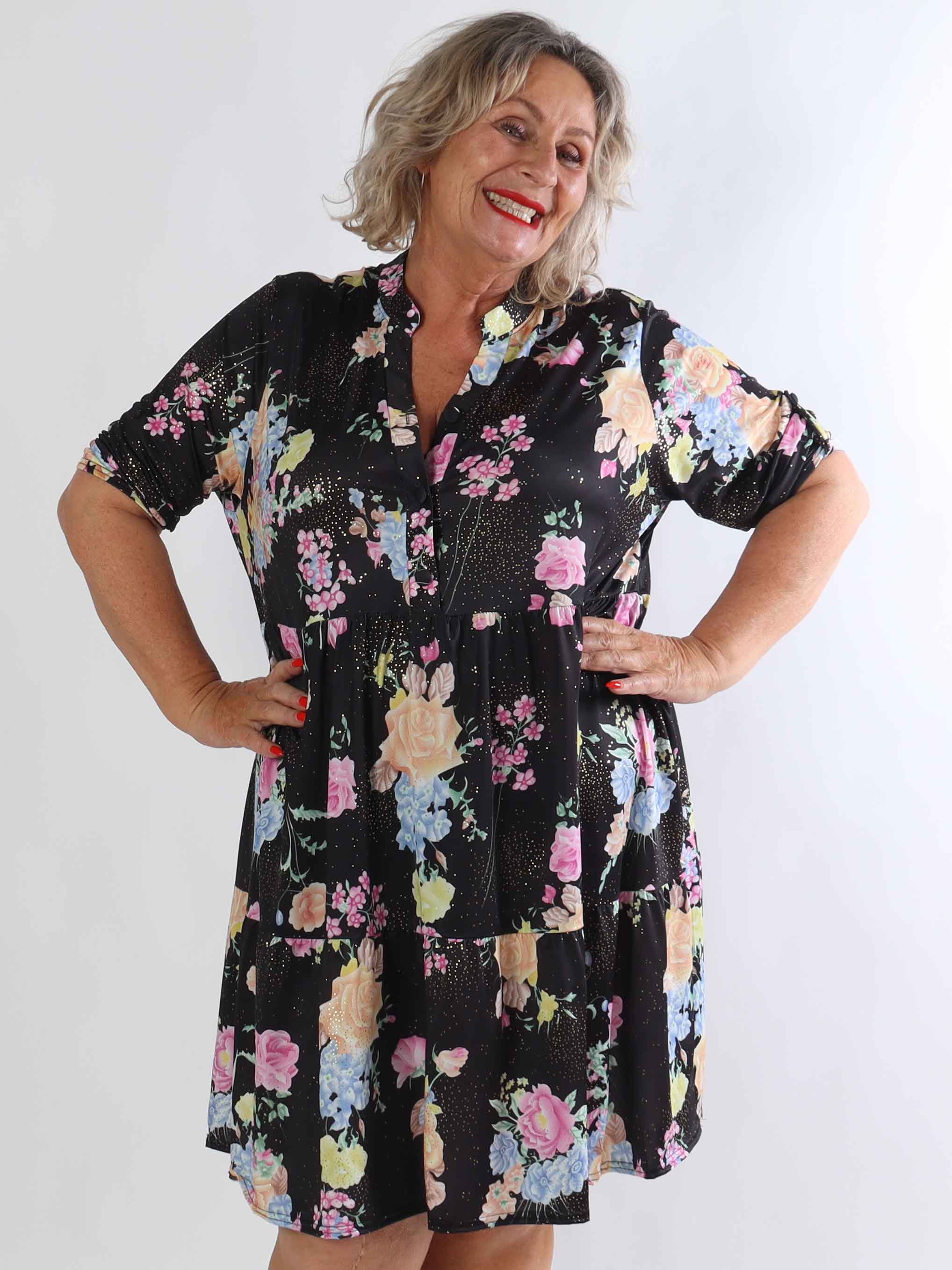 Milano Bouquet Midi - Plus size kjole med smukt blomsterprint og diskret guldglimmer
